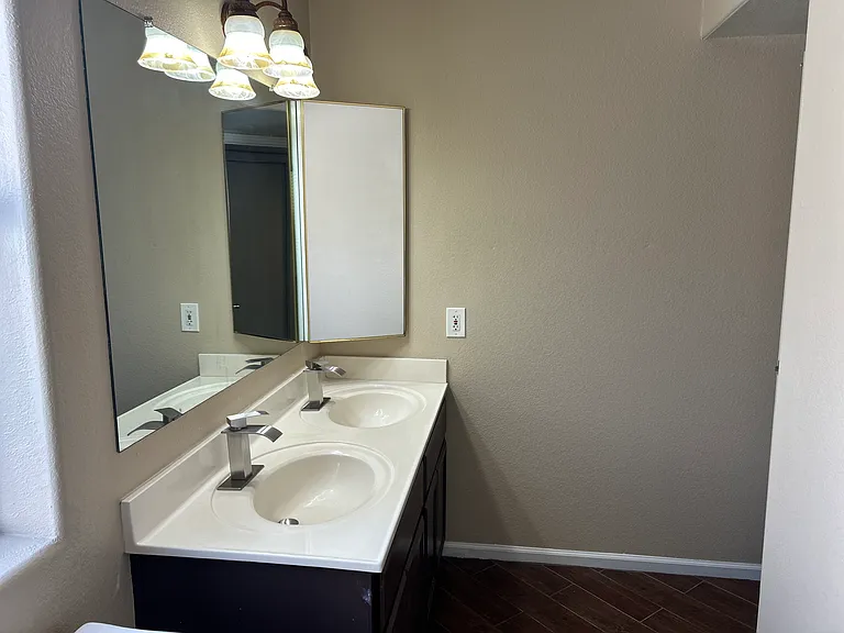 15822 N 5th Ave — Photo 17