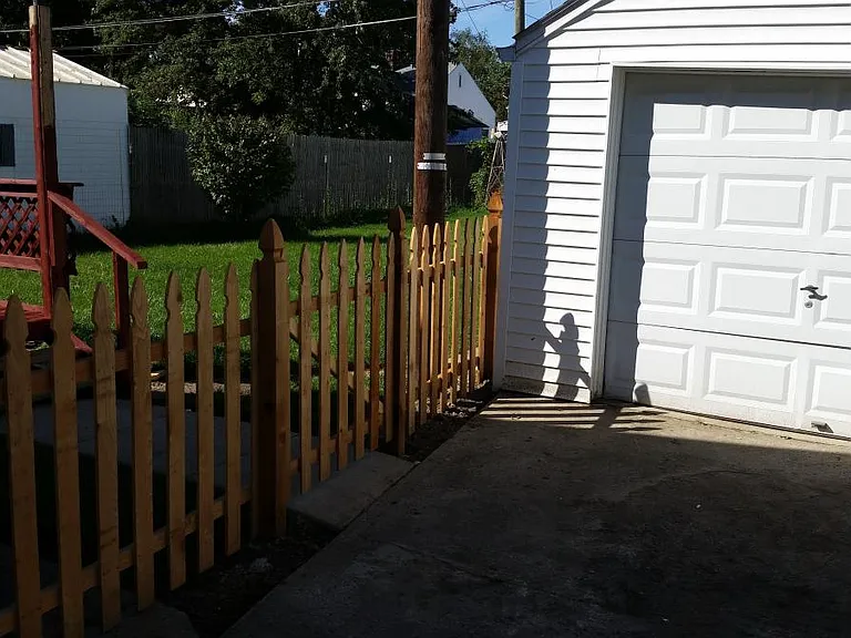 2502 Carlton Ct — Photo 5