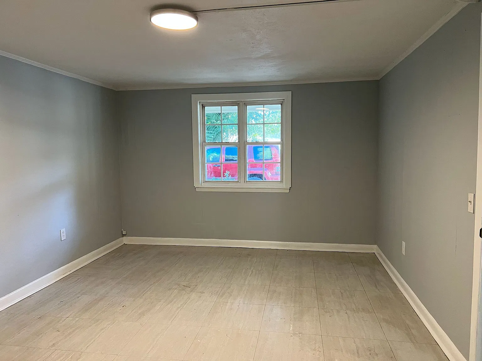 1 bed, 750 sqft, $1,200 — Photo 3
