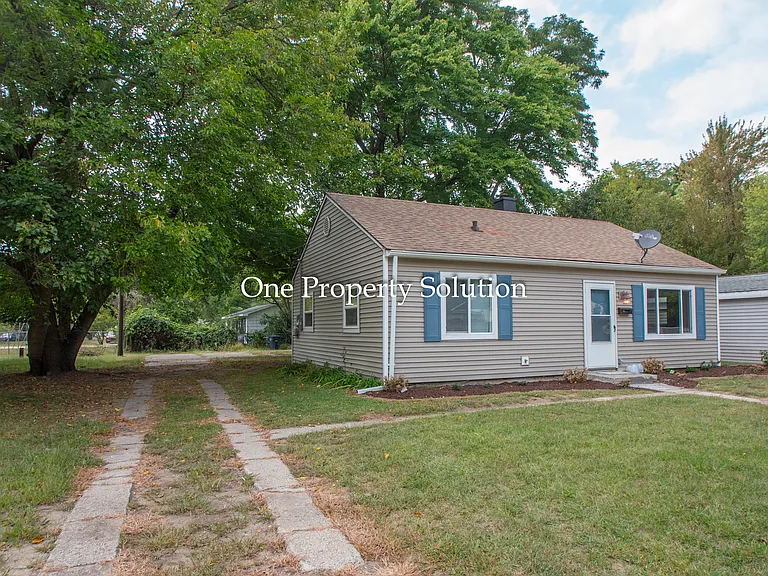614 N Calumet Ave — Photo 3