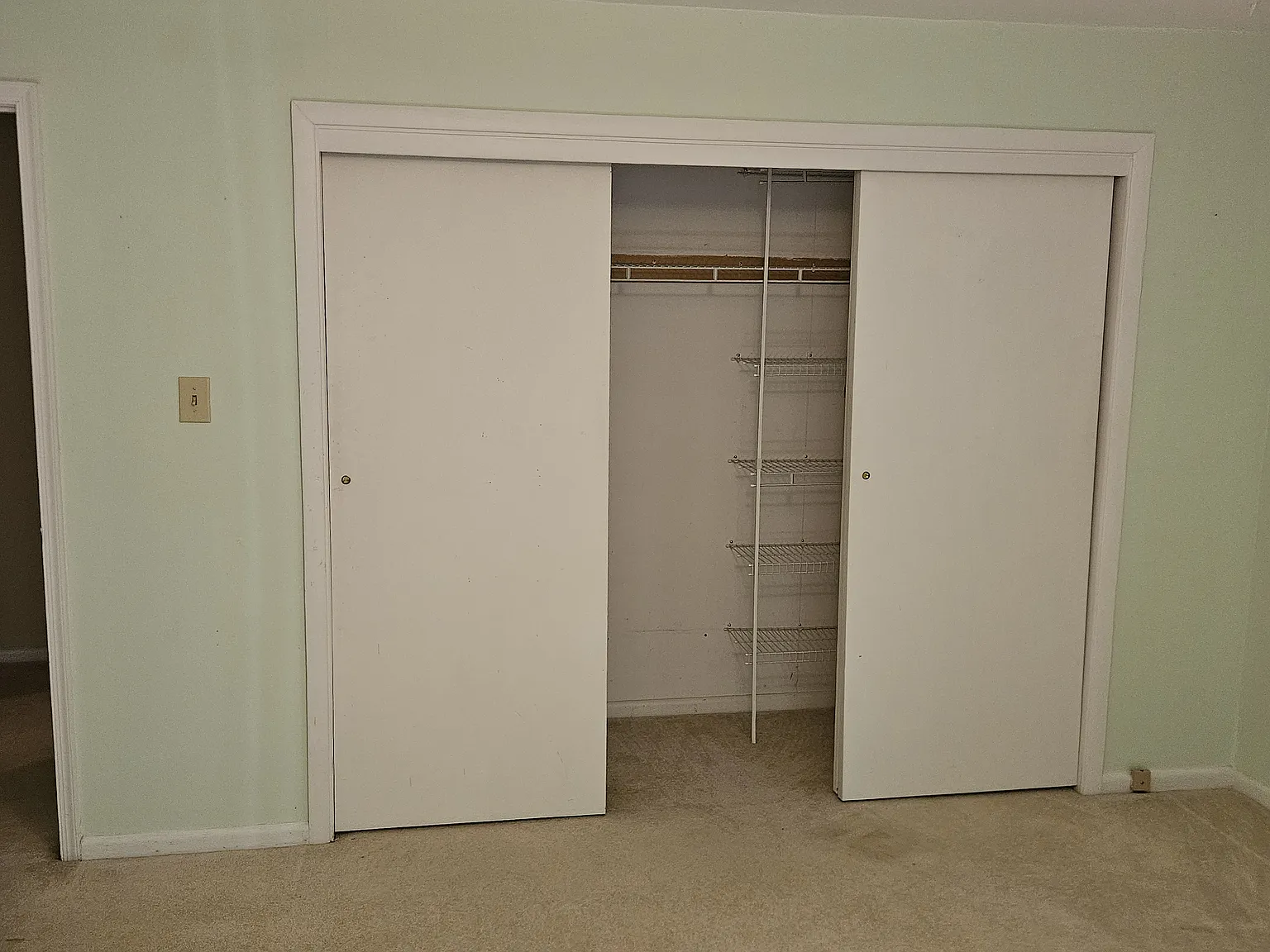 4 bed, 2528 sqft, $850 — Photo 4
