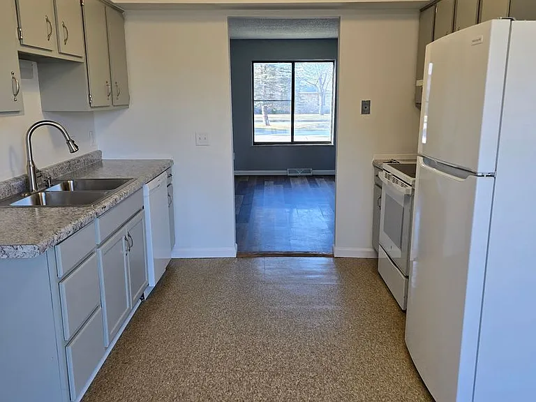 6226 Normandy Dr — Photo 3