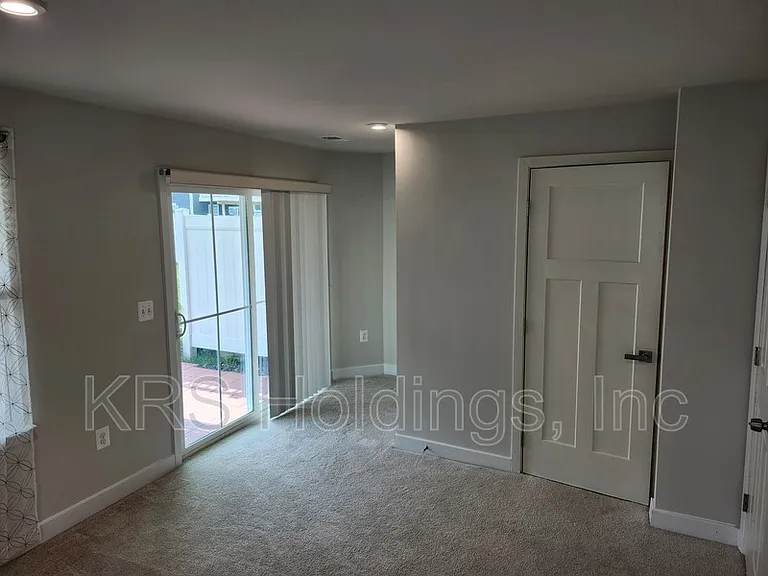 4257 Fountainbridge Ct — Photo 6