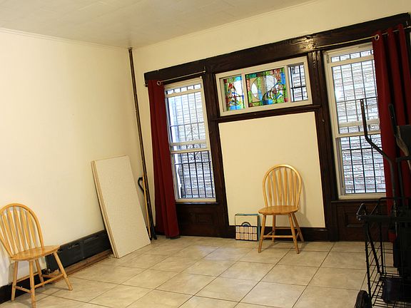 5th image of 10443 88th Ave