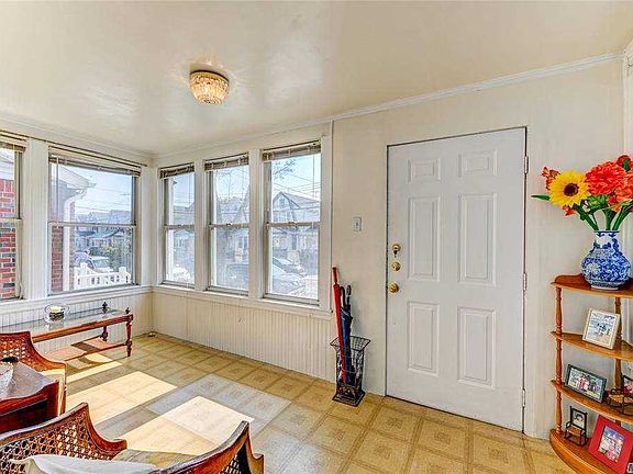 5th image of 88-15 187th St