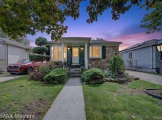 6449 Huron St, Taylor, MI 48180