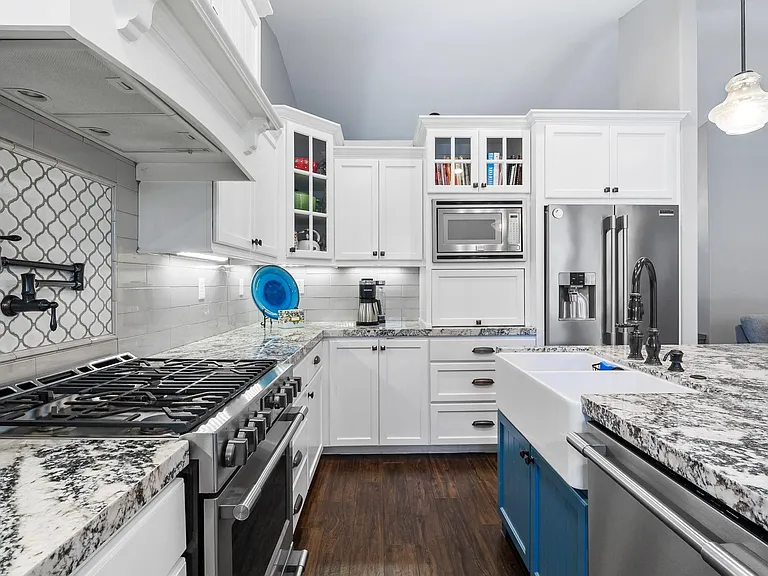 Stainless Steel Appliances/Wall Mount Pot Filler