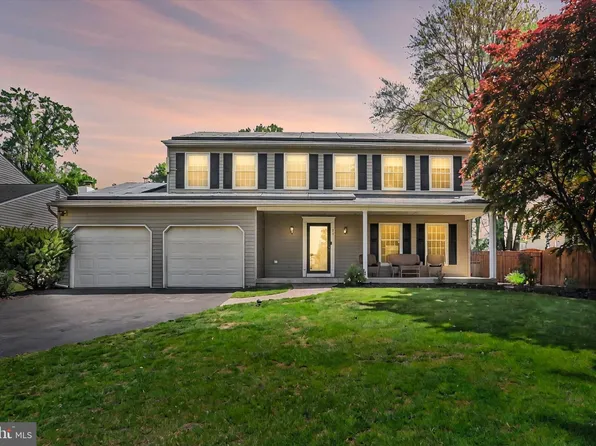 38 Choate Ct, Langhorne, PA 19047