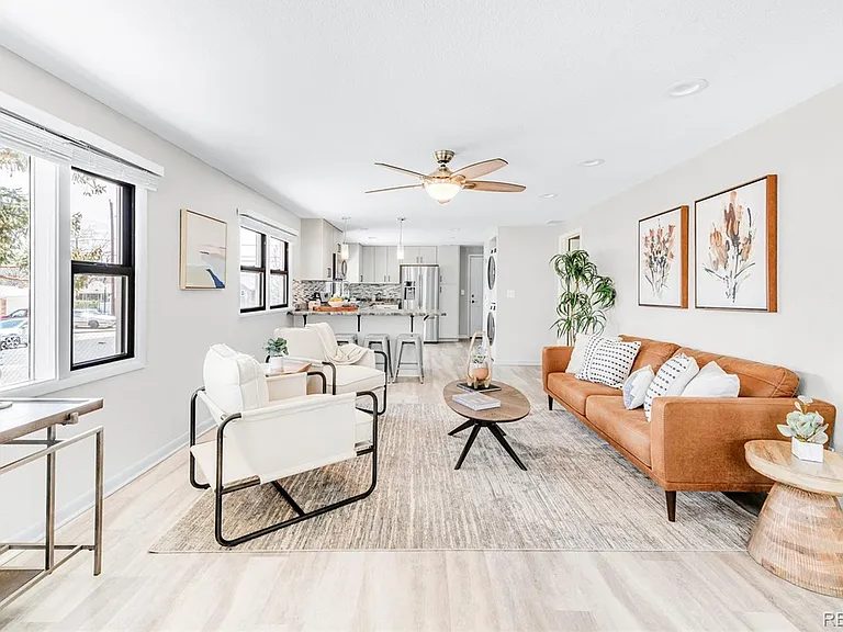 400 W Chester St — Photo 3