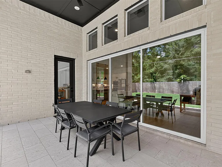 9722 Dani Lake Dr — Photo 39