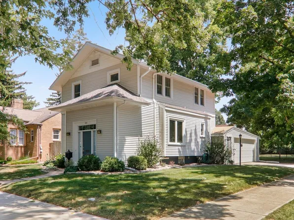 222 S Florence Ave, Bloomington, IL 61701