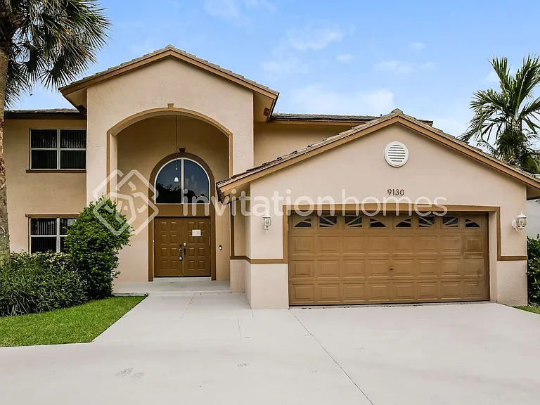 9130 NW 44th Ct — Photo 1