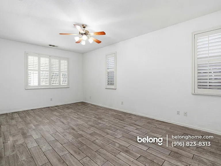 1714 Nicol Way — Photo 12