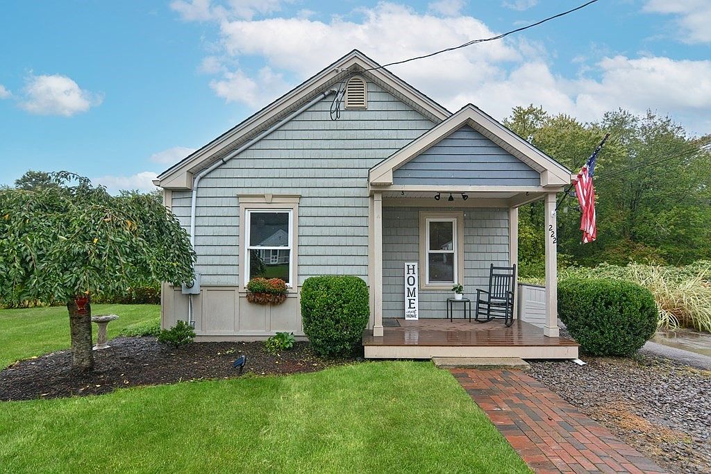 222 South St, Plainville, MA 02762 Zillow