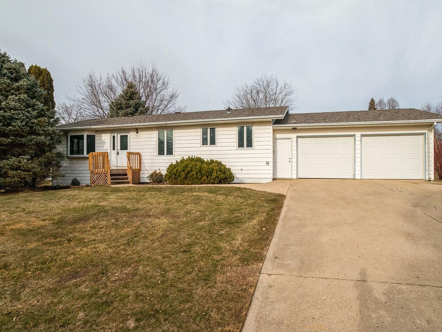 505 Annis Ave, Lakefield, MN 56150 Zillow