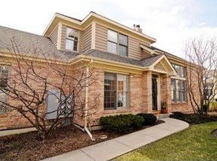 3738 King George Ln, St Charles, IL