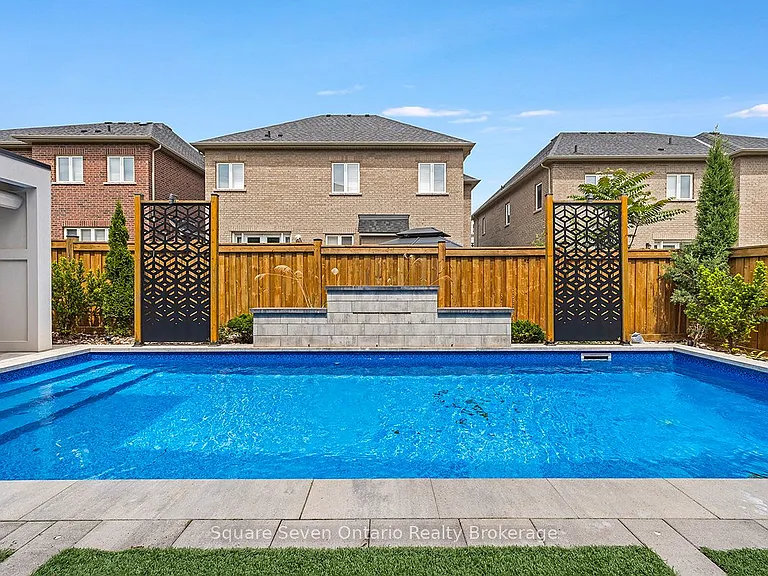 2147 Vineland Cres — Photo 29