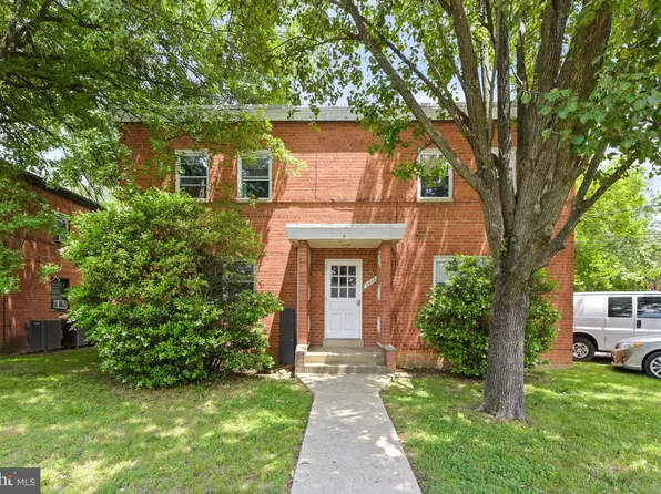 7803 Lockney Ave, Takoma Park, MD 20912