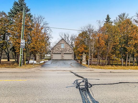 3rd image of 1496 Sunningdale Rd E