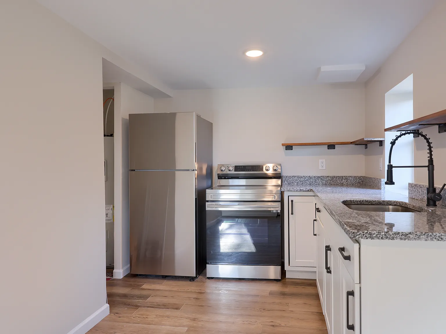 1 bed, 489 sqft, $1,275 — Photo 3