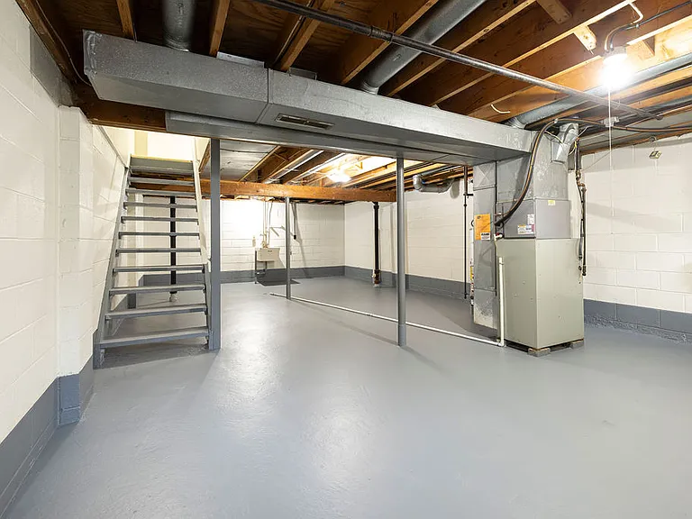 Woodside Terrace Apartments — Photo 40
