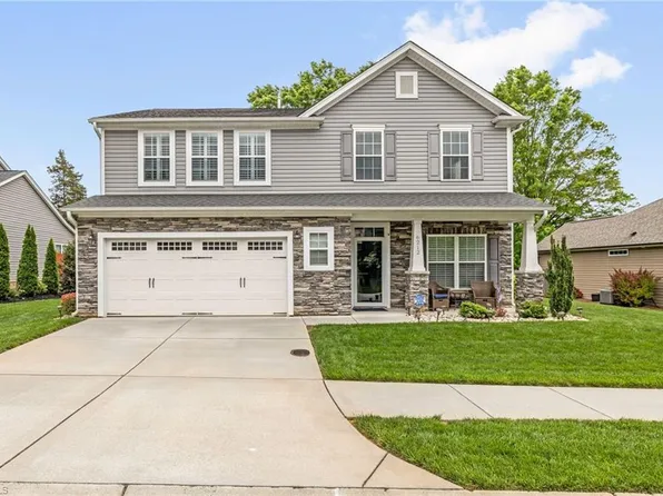 6212 Hampton Chase Dr, Clemmons, NC 27012