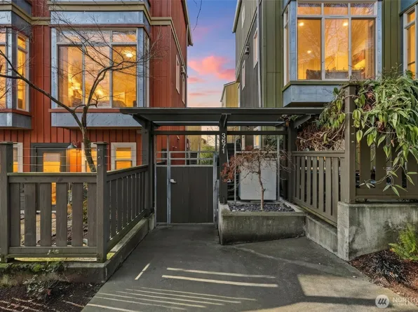 3671 Dayton Avenue N #2, Seattle, WA 98103
