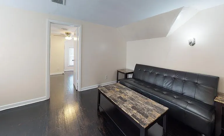 201 Comstock Ave #3F — Photo 1
