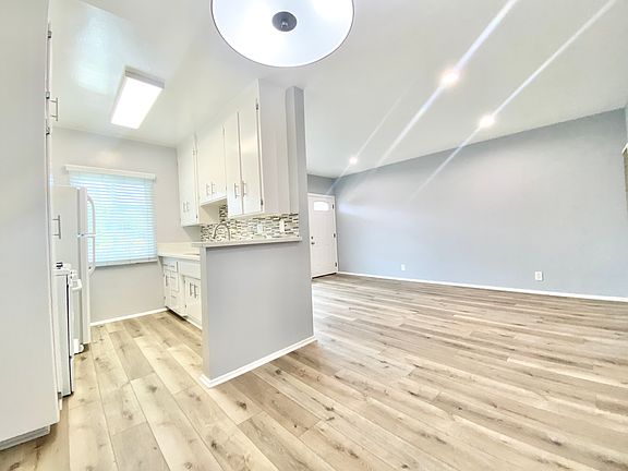 5th image of 8701 Olin St APT 6