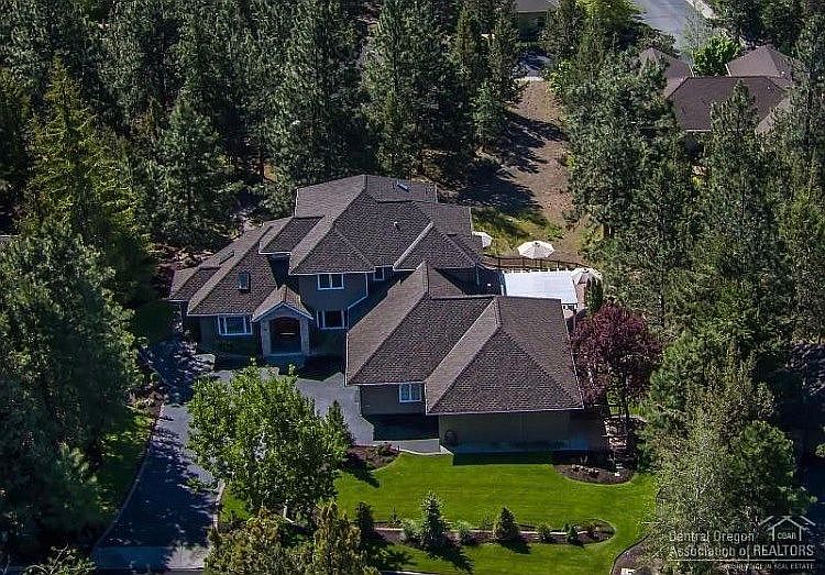 2nd image of 1363 NW City View Dr