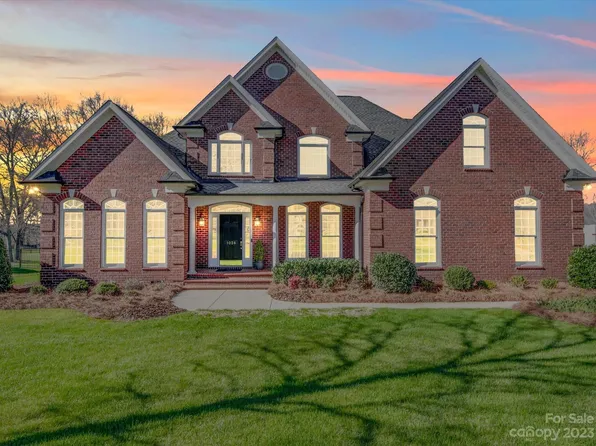 1028 Kite Ct, Matthews, NC 28104