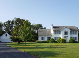 6057 Elk Ridge Dr, Eaton Rapids, MI 48827