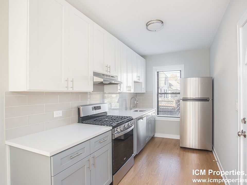 1st image of 19522A W Wilson Ave #2AA