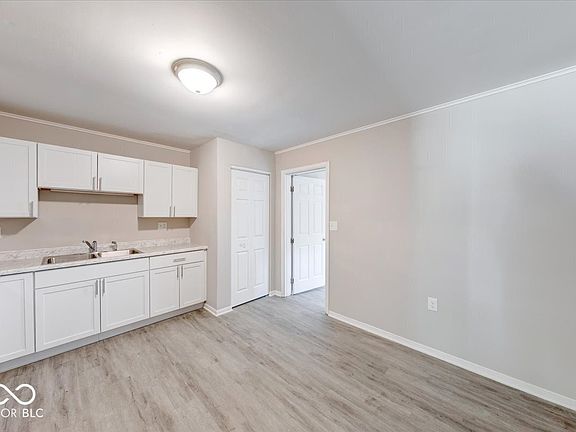 5th image of 7821 Souter Dr