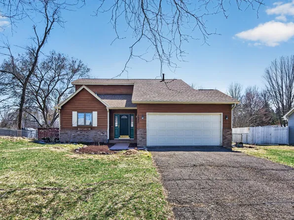 1940 Windjammer Dr, Woodbury, MN 55125