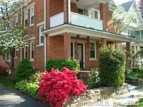 263 Roselle St Floor 3, Fairfield, CT 06825
