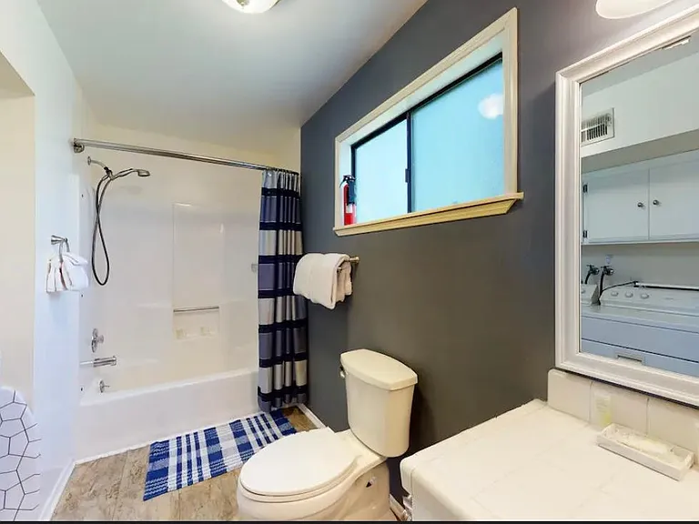 664 Ivy Ln — Photo 19