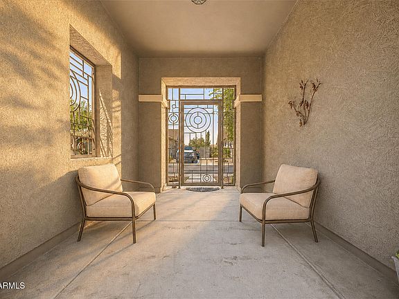 5th image of 3163 E ORIOLE Drive