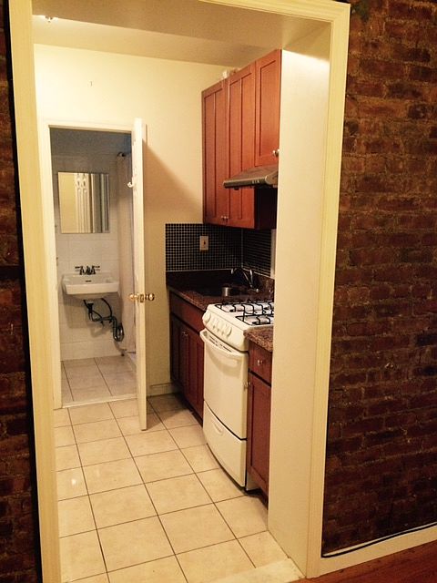 2nd image of 52 Kenmare St APT 13