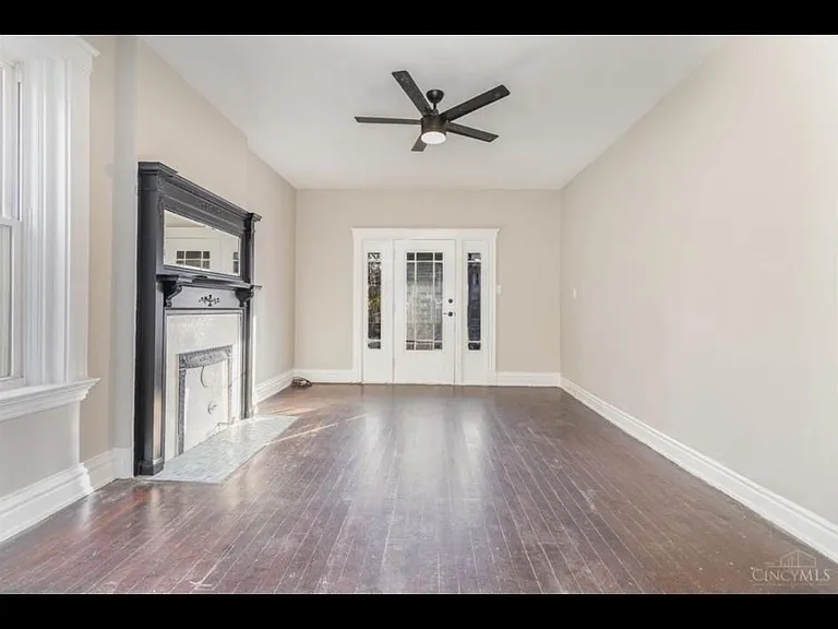 852 Windham Ave #1 — Photo 2
