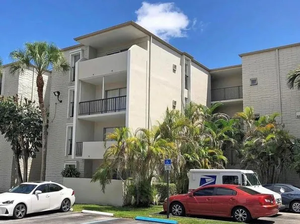 6886 N Kendall Drive #D206, Pinecrest, FL 33156
