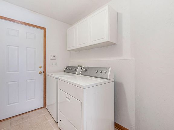 2nd image of 141 Abbington Cir