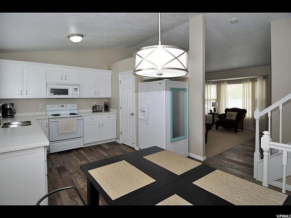 3rd image of 2907 S Olive Brook Cir