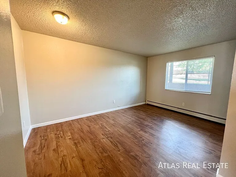 1931 Henderson Ave #2 — Photo 9