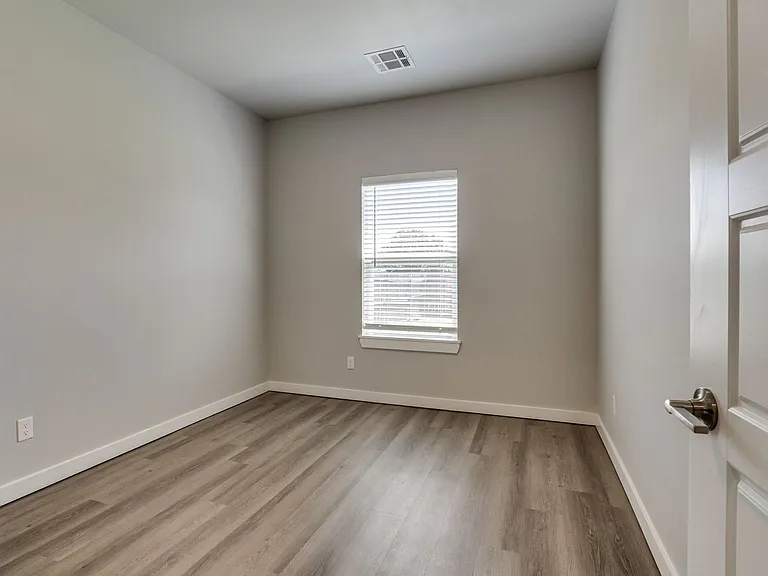 10608 Glover River Dr — Photo 25