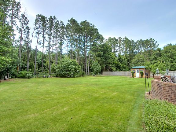 3rd image of 2515 Maidenhair Ln