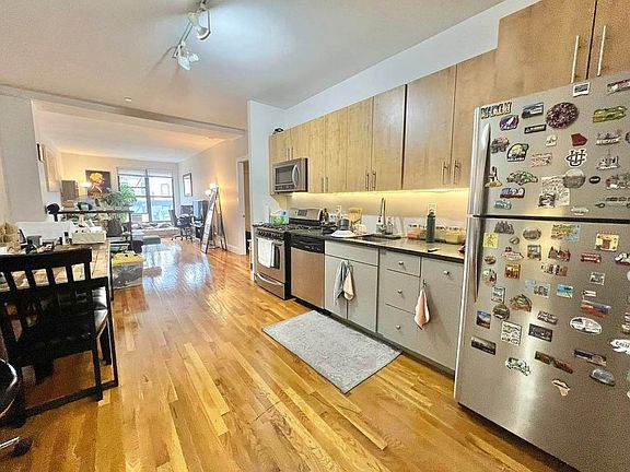 3rd image of 101 Jefferson Ave APT 2I