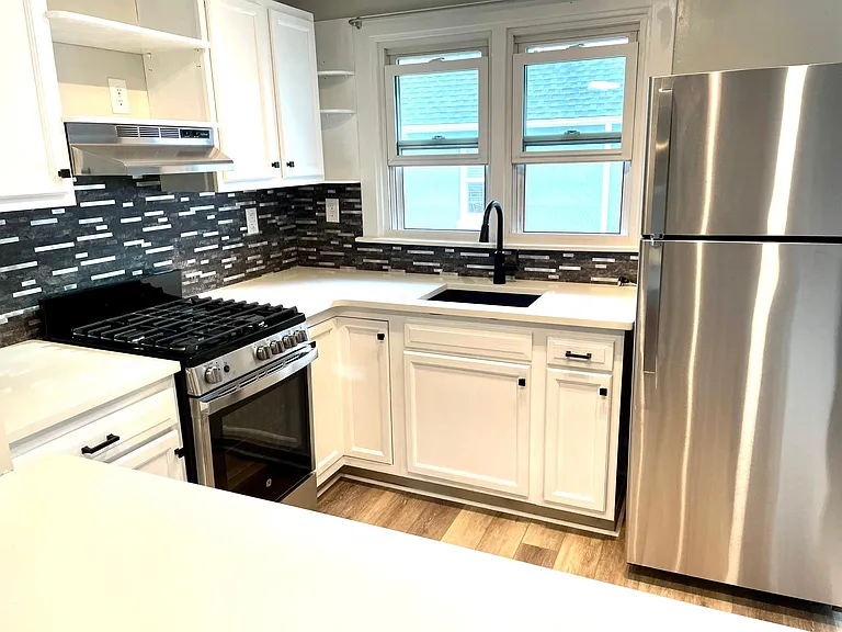 1317 W Broad St #C — Photo 2