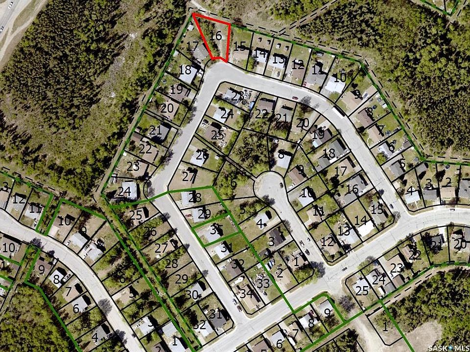 2nd image of 932 Quandt CRESCENT