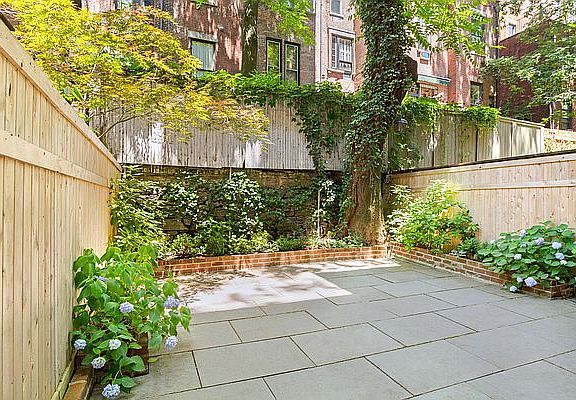 3rd image of 43 W 88th St APT 1